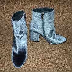 Brand New, With Tags, Never Used Beautiful Aqua/Turquoise Vince Camuto Velvet Booties. Retail: $149.95 Runs Small, So If You Wear A 7 These Will Fit Bundle Two Or More For Additional Discounts Vince Camuto Booties, Vince Camuto Boots, Brown Suede Heels, Leopard Boots, Black Suede Booties, Wedge Ankle Boots, Suede Block Heels, Black Leather Ankle Boots, Aqua Turquoise