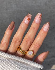 43 Pretty September Nail Designs and September Nails To Welcome Fall With a New Mani Brown Nails Design, Unghie Nail Art, Simple Fall Nails, September Nails, Fall Gel Nails, Cute Nails For Fall, Short Square Nails, Her Nails