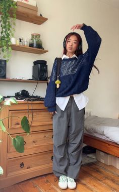 Parachute Pants Outfit, Looks Street Style, Outfit Trends, Baggy Pants, Swaggy Outfits, Mode Inspo, 가을 패션, Modern Chic, Mode Vintage