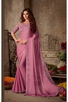 Crepe Silk Sarees, Designer Silk Sarees, Plain Saree, Satin Saree, Utsav Fashion, Art Silk Sarees, Trendy Sarees, Stylish Sarees, Saree Look