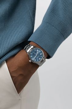 Discover the perfect wrist watch to elevate your style! ⌚✨ Click the link to explore our curated collection of men's watches that combine sophistication and functionality. Whether you’re looking for a classic timepiece or a modern sporty design, we have something for every taste. Don’t wait—find your ideal wrist watch today! 😃🤣😌 Men’s Watch, Timex Waterbury, Watch Photography, Watch Organizer, Jewelry Tray Display, Watch Trends, Mens Sport Watches, Trendy Sweaters, Watch For Men