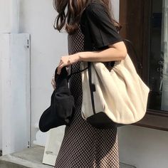 Product Show： Linen Handbags, Genuine Leather Sandals, Leather Gladiator Sandals, Womens Handbags, Niche Design, Casual Tote, Leather Shoes Woman, Types Of Bag, Color Contrast