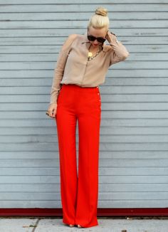 Outfit Pantalon Rojo, Red Wide Leg Pants, Brooklyn Blonde, Work Chic, Bohol, Mode Casual, Outfit Trends, Red Pants