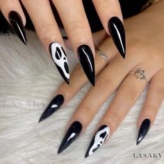 Lasaky - Casual Wear French Tip Nails with a Twist French Clown, Almond Stiletto Nails, Black French Tip Nails, Halloween Nails Acrylic, Fake Nails White, Black Halloween Nails, Black French Tip, Spooky Nails, Fake Nails Long