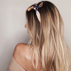 Faded Honey Blonde Strand Lights Hair, Faded Blonde Hair Balayage, Honey Blonde Hair Shadow Root, Color Shadow Root, Root Drag, Shadow Root Blonde, Hair Colors For Fall, Honey Blonde Balayage, Icy Blonde Balayage