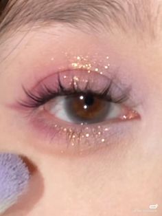 Pink Makeup Looks Sparkle, Pink Shimmery Eyeshadow, Pink Eyeshadow Looks Korean, Eye Makeup Pink Glitter, Cotton Candy Makeup Look, Pink Shimmery Eye Makeup, Xv Makeup Ideas Pink, Light Pink Glitter Eye Makeup, Pink Fairy Makeup Halloween