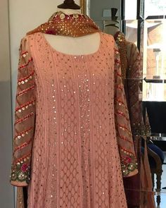 Mukesh Work Suits, Chickenkari Suits, Plus Size Fashion For Women Indian, Eid Fits, Fancy Suits, Mukesh Work, Simple Style Outfits