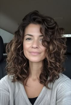 Permed Hairstyles Women, Curly Hair Mid Length Natural, Natural Wavy Lob Haircut, Curly Hair Brown Balayage, Midlength Curly Hair, Curly Haircuts Round Face, Face Framing Curly Haircut, Mid Length Curly Hair With Layers, Curly Hair Color Ideas Balayage