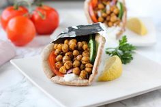 Chickpea Gyros, Vegan Chickpea Curry, Curry Recipes Easy, Homemade Tzatziki Sauce, Homemade Tzatziki, Curry Noodles, Veggie Sandwich