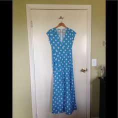 Nwot Super Cute Maxi Dress. Cap Sleeve With Empire Waist And Back Zipper. Slit Starts At End Of Waist But Fabric Slightly Overlaps So You See Some Leg As You Walk. Fitted Top And More Of A Flowy Bottom. Size M But More Of A S. Rayon/Poly Blend. Purchased Online. Didn't Come With Tags. Tube Maxi Dresses, Charmeuse Dress, Xxxl Dress, Cute Maxi Dress, Polka Dot Maxi Dresses, Ankle Length Dress, Embellished Gown, Bohemian Maxi Dress, Column Gown