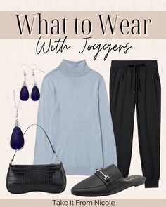 Joggers Work Outfit, What To Wear With Joggers, Outfit With Turtleneck, Mules Outfits, Black Joggers Outfit, Joggers Outfit Women, Linen Shirt Outfit, Flannel Shirt Outfit, How To Wear Joggers