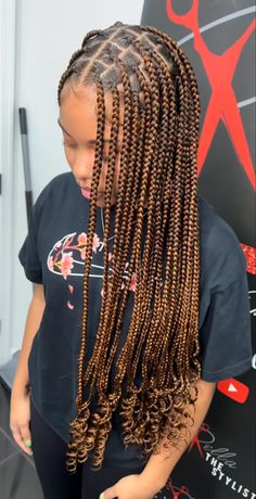 Colour 4 And 30 Box Braids, Mixed Brown Braids, Tyla Hairstyles Braids, Colour 27 And 30 Box Braids, Colour 30 Knotless Braids, Colour 30 Braids, Big Chop Natural Hair, Latest Hair Braids, Cornrow Ponytail