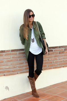 Veste militaire femme manteaux militaire femme Converse Outfits, Brown Cowboy Boots, Mode Tips, Looks Country, Winter Leggings, Bohol, Mode Casual, Combat Boot, Ținută Casual