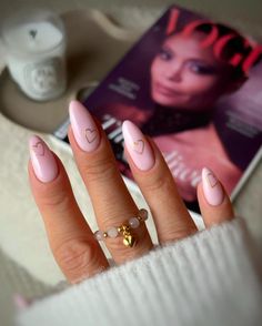 60+ Gorgeous Valentines Day Nails 2025 You’ll Fall in Love With! - Prada & Pearls Pink Valentines Day Nails, Purple Nail Looks, Elegant Almond Nails, Trendy Almond Nails, Paznokcie Hello Kitty, Almond Gel Nails, Heart Nail Designs