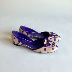 New Tod’s Girl’s Cream Purple Leather Flats Sandals Size Eur 35, Us 4.5. Heel 0.3”. In Excellent Condition, New Without Tag. Purple Flat Leather Sandals, Spring Purple Sandals With Flat Heel, Spring Purple Flat Heel Sandals, Cute Purple Sandals For Spring, Cute Purple Open Toe Sandals, Purple Flat Sandals For Spring, S Girl, Tods Shoes, Flats Sandals