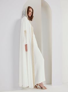 WF ATELIER Model height: 177 CM 100% Polyester Length: 152cm White Abaya, Cape Dress, White Embroidery, Dress Set, Fancy Dresses, Model Height, Dress Collection, Set Dress, Cape