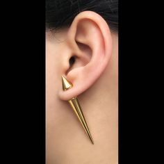 Harley Quinn Cosplay's Screen Accurate Long GOLD Spike Faux Gauge. Screw Back,Stainless steel gold p Guys Piercings Ears, Harley Quinn Jewelry, Guys Ear Piercings, Faux Gauges, Nose Piercing Hoop, Fake Gauge Earrings, Fake Gauges, Ear Parts, Body Suit Tattoo