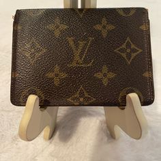 Authentic Vintage Louis Vuitton Card Wallet. Great Vintage Condition. No Stickiness Or Peeling. Monogram Canvas Vintage Brown Bifold Wallets With Card Slots, Vintage Brown Trifold Wallet, Vintage Brown Wallets With Card Slots, Louis Vuitton Card Holder Red, Louis Vuitton Vintage, Victorine Wallet Louis Vuitton, Vintage Card, Vintage Louis Vuitton, Louis Vuitton Bags