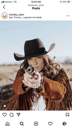 Moody Cowgirl Photoshoot, Beth Dutton Inspired Photoshoot, Western Cowgirl Photoshoot, Cowboy Hat Photography, Western Influencer, Western Pinup, Cowboy Shoot, Western Rodeo Outfits, Western Portrait