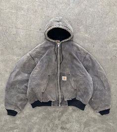 Carhartt Hoodie Outfit, Akimbo Club, Carhartt Hooded Jacket, Carhartt Streetwear, Mcbling Fashion, Jacket Streetwear, Carhartt Hoodie, Carhartt Jackets, Stylish Hoodies