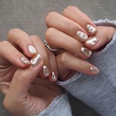 Self Nail Art, No Ordinary Girl, Milky Nails, Nails Yellow, Minimal Nails, Pearl Nails, Nail Swag, Nails 2024, 2024 Trends