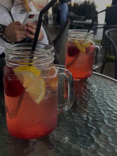 Strawberry lemon lemonade spring juice instagram Pinterest fun love peace joy pic restaurant yummy Fruit Drinks Aesthetic, Strawberry Lemonade Aesthetic, Sunset Lemonade, Spring Lemonade, Jessica Aesthetic, Rasberry Lemonade, Lemonade Aesthetic, Uni Meals, Pjo Characters