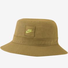 New Nike Adult S/M Bucket Hat Beach Hat Golden Moss Ck5324-382 Brand New With Tags Bucket Nike, Nike Bucket Hat, Nyjah Huston, Bucket Hat Beach, Stefan Janoski, Nike Accessories, Green Hats, Nike Store, Woven Labels