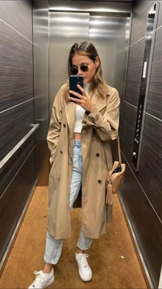 Nude Trench Coat Outfit, Tan Trench Coat Outfit, Aesthetic Trench Coat, Brown Trench Coat Outfit, Casual Trench Coat Outfit, Vibe Brown, Trent Coat, Trenchcoat Outfit, Jackets Cute