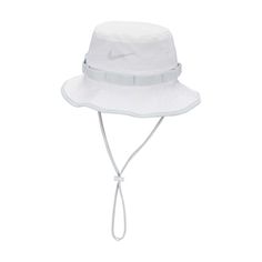 Providing 360-degree brim coverage, this Nike Apex bucket hat is a must-have accessory for a sunny day. It's designed with Nike's Dri-FIT fabric technology to ensure a cool feel, and the toggle closure chin strap ensures a customizable fit. Visor Beanie, Bucket Hat White, Nike Hat, Cap White, Hiking Trail, Mens Trends, Daisy Chain, Nike White, Nike Golf