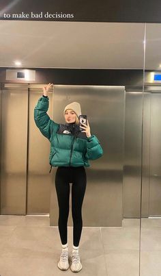 Workout Outfits Winter, Workout Girl, Girl Aesthetics, Winter Workout, Winter Fashion Outfits Casual, Cold Outfits, Gym Outfits, Foto Baby, Sporty Casual