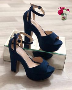 Hills For Women Footwear, Nikah Outfit, Dress Patterns Diy, Heels Blue, Soft Sandals, Pakistani Fashion Party Wear, Fashion Slippers