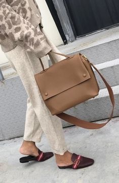 Casual Tote Bag, Wide Striped Strap #bags #fashion #bag #style #shoes #luxury #hendbags #purse #travel #jewelry #accessories #girl #stylish #love #beautiful Real Leather Bags, Casual Tote Bag, Shoes Luxury, Casual Tote, Bags Fashion, Bag Style, Travel Jewelry, Leather Bags, Girly Things