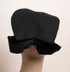 Classic Black Hat For Costume, Fitted Costume Bonnet, Fitted Vintage Bonnet, Fitted Vintage Bonnet Hat, Vintage Black Costume Hat With Curved Brim, Victorian Fitted Black Costume Hats And Headpieces, Black Victorian Hat For Evening, Victorian Fitted Hats For Evening, Fitted Victorian Hat For Evening