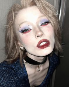 Face Art Makeup, Cool Makeup Looks, Red Makeup, Unique Makeup, Dope Makeup, Fancy Makeup, Gothic Makeup, Asian Eye Makeup