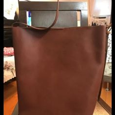 Madewell | Bags | Madewell Essential Bucket Tote | Poshmark Cinnamon, Leather, Women Shopping, Color