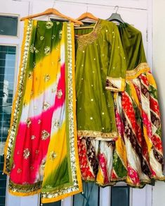 Dholki Decor Home Simple, Hit Dresses, Dholki Decor, Garara Dress, Indian Fancy Dress, Cultural Outfits, Nice Dp, Suit Neck Designs, Suit Neck