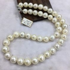 White sea ​​pearl necklace is gorgeous and elegant Elegant Pearl Bracelet With Pearl Pendant, Exquisite Pearl White Pearl Necklace Gift, Exquisite Pearl White Pearl Necklace For Gift, Exquisite Pearl White Pearl Necklace As Gift, Elegant Single Strand Baroque Pearl Bracelet, Elegant Pearl Chain Beaded Necklace, Formal Pearl Bracelet With Pearl Pendant, Elegant Round Pearl Chain Beaded Necklace, Elegant Pearl Bracelet With Pendant