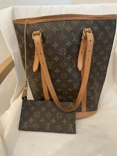 Authentic Louis Vuitton Bucket Bag. Originally bought in 1999. Condition is extremely good for its age. Smoke & Pet Free home. Shipped with USPS Priority Mail. Louis Vuitton Bucket Bag, Authentic Louis Vuitton, Priority Mail, Bucket Bag, Bags Handbags, Shoe Accessories, Bag Lady, Louis Vuitton, Women Accessories