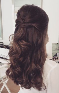 Sanggul Modern, Half Updo Hairstyles, Half Up Wedding Hair, Quince Hairstyles, Half Updo