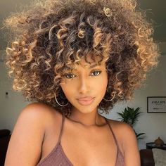 Curly Hairstyles For Black Women Beyonce Balayage, Dyed Curly Hair Black Women, Highlights On African American Hair, Blonde Afro, Curly Color, Curly Hairstyles For Black Women, Highlights Curly Hair, Pro Hair, Honey Brown Hair