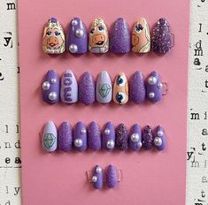 Full 24 piece set of press on nails, completely hand painted!  No need to know your nail sizes. Includes both wide and narrow sizes. This set is medium length and almond shaped. All sets are sealed with gel top coat. SALE: Buy any 2 sets and get CA$15 OFF with code B2G15OFF Beauty Make-up, Miss Piggy, Gel Top Coat, Almond Shaped, Nail Sizes, Top Coat, Makeup Cosmetics, Press On Nails, Medium Length