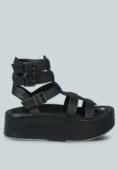 CRUZ Gladiator Platform Leather Sandal in Black - Rag & Co Sandal Kulit, Chunky Platform Sneakers, High Street Style, Strappy Sandals Gladiators, Strappy Platform Sandals, Black Gladiator Sandals, Leather Gladiator Sandals, Gorgeous Shoes, High Fashion Street Style