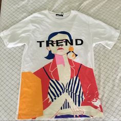 Perfect Condition! A Comfortable Oversized Tee But Also A Bright And Unique Statement Top Oversized Tee, White T Shirt, Top Trends, White Tshirt, White T, Shirt Color, Colorful Shirts, Color White, Womens Tops