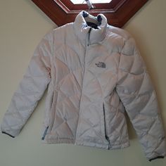 Excellent Condition Shell: 100% Nylon Lining: 100%Polyester Inner Collar: 100% Polyester Insulation: Goose Down Offers Welcomed The North Face Windproof Long-sleeve Outerwear, North Face Coat, North Face Jacket, The North Face, Jackets & Coats, Jackets For Women, Collar, Grey, Women Shopping