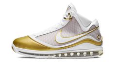 Lebron James Signature, Lebron 7, China Moon, Gold Basketball Shoes, Moon Shoes, Buy Nike Shoes, Sport Nike, Nike Snkrs, Nike Presto