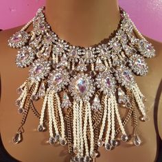 Diamond Chain & Pearl Statement Necklace Copy Cats, Pearl Statement Necklace, Diamond Chain, Fantasy Jewelry, Womens Jewelry Necklace, Beautiful Jewelry, Statement Necklace, Color White, Jewelry Necklaces