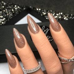 Ongles Beiges, Nye Nails, Nails Minimalist, Sparkle Nails, Brown Nails, Dipped Nails, Classy Nails, Pretty Acrylic Nails