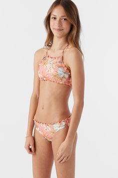 O'Neill Girl's swim set Full coverage bottom Removable Cups Sizes 10+ High neck halter top Allover print 82% Recycled Polyamide, 18% Elastane Beach Cruiser Accessories, Teen Swimwear, High Neck Halter Top, Pretty Swimwear, Neck Halter Top, Spring Suit, Womens Wetsuit, Swim Sets