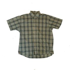 Vintage 90s green beige oversized check short sleeve shirt by falls creek size XL no size  fits as oversized XL  Collar to hem: 84cm Pit to pit: 59cm Vintage Clothing Men 90s, Green Mens Outfits, Vintage Shirts Men, Oversized Checked Shirt, Masc Outfits, Check Shirt Man, Vintage Tee Shirts, Falls Creek, 90s Shirts