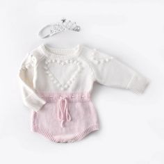 Whosale Little Girl Knitwears ,Buy In Bulk – PrettyKid Heart Bodysuit, Baby Overall, Jumpsuit Outfits, Knitted Heart, Cool Baby, Boys Knits, Body Suit Outfits, Baby Jumpsuit